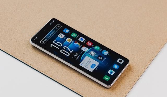 vivo宣布清仓了,骁龙8Gen3旗舰跌至1969元,堪称同价位“黑马”