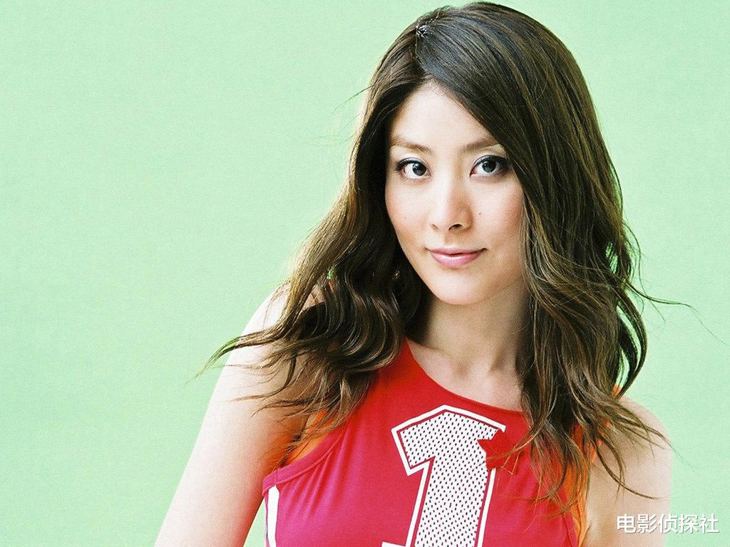 52岁陈慧琳现身刘德华演唱会,状态好一点不显老,比48岁梁咏琪还要年轻