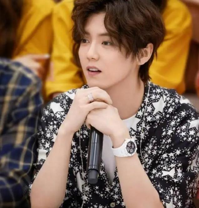 大瓜！顶流鹿晗公开致歉，全平台被禁止关注，网友：关晓彤亏了