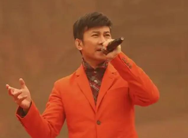 娶富婆为妻后,从铁路工人到春晚歌手,承诺永不变心的他做到了吗