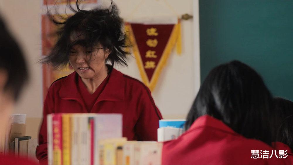 正在热播的电视剧：9.4分《山花烂漫时》排第10，榜首播放1.86亿