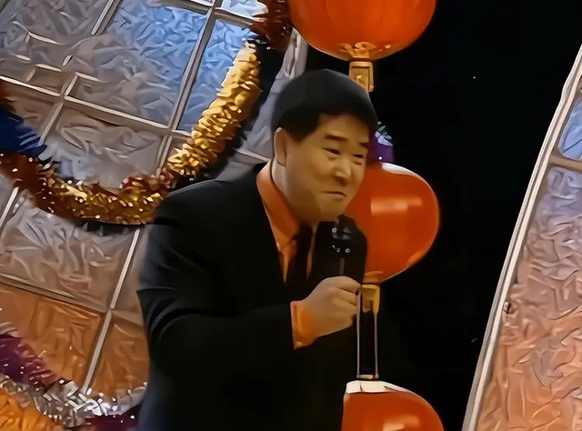 前央视主持人，因一句话惹怒赵本山被辞退？如今57岁的他怎样了