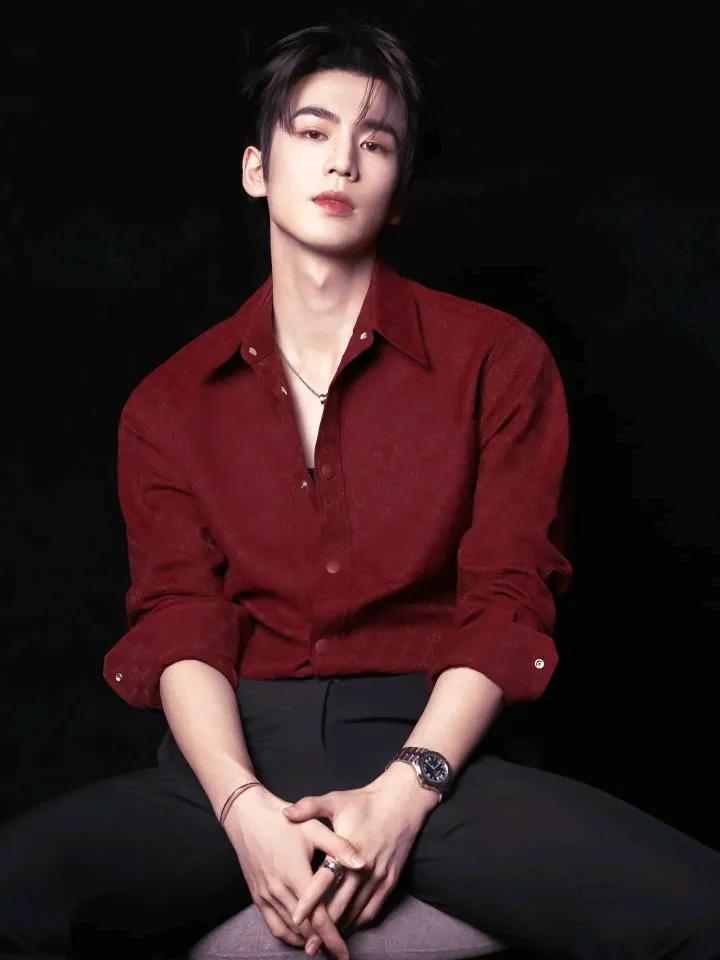 新鲜美男出圈,最帅美男子又洗牌,黄景瑜登顶,许凯第5现肖战第2