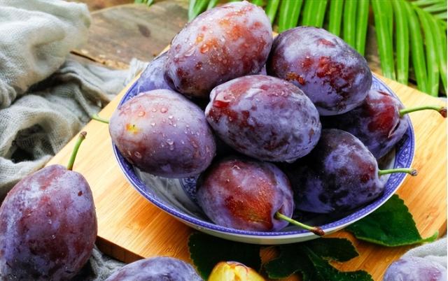 直肠癌看大便就知?提醒:上厕所时发现6个怪象,尽早做下肠镜