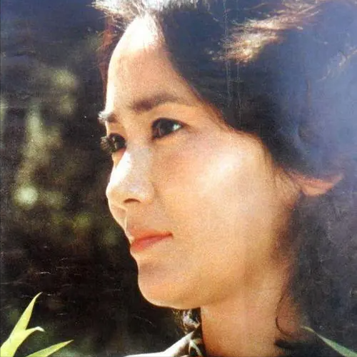 央视最美主持:吞300颗安眠药自杀,嫁军人不珍惜,嫁演员遭背叛