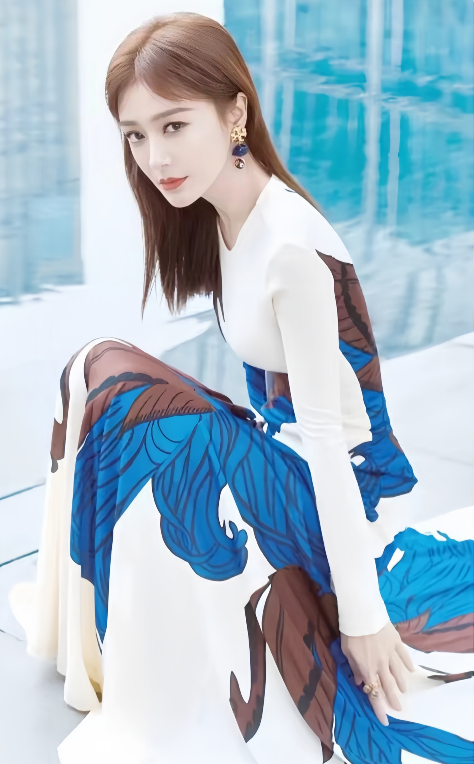 秦岚发型大变样!长发温柔短发帅气,多面女神的风采真的很棒