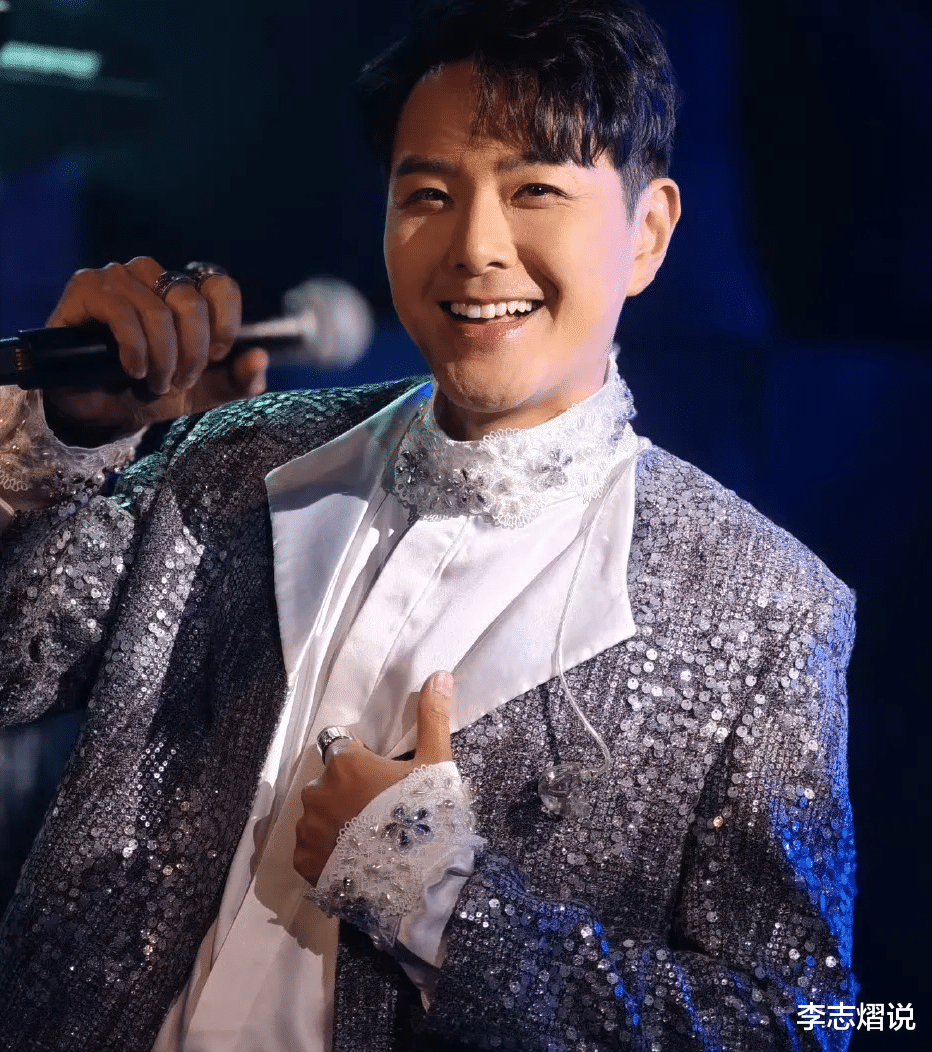 马国明回应妻子怀孕传闻,自曝两夫妻将在深圳过圣诞节,为萧正楠错失视帝而遗憾