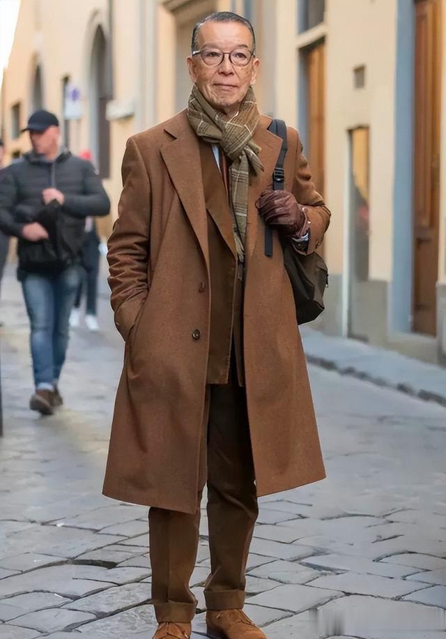 真正有格调的中年男人:不留长发,衣不穿花,饰不戴金,越老越帅