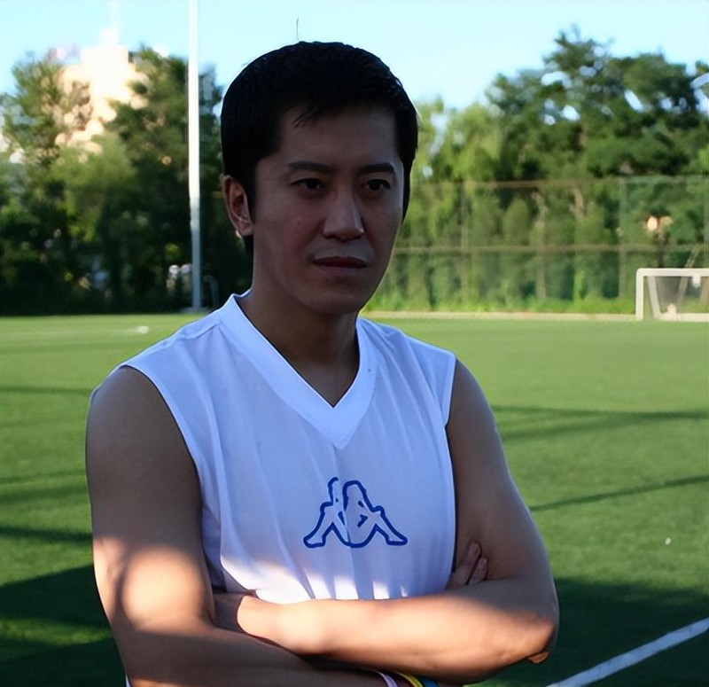 毛宁|8次登春晚却作死入狱,现已经55岁沦为"富婆开心果",老伙伴也不再联系