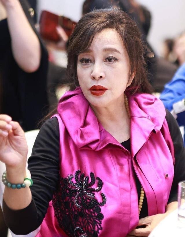 刘晓庆地下情风波：娱乐圈的又一震撼丑闻