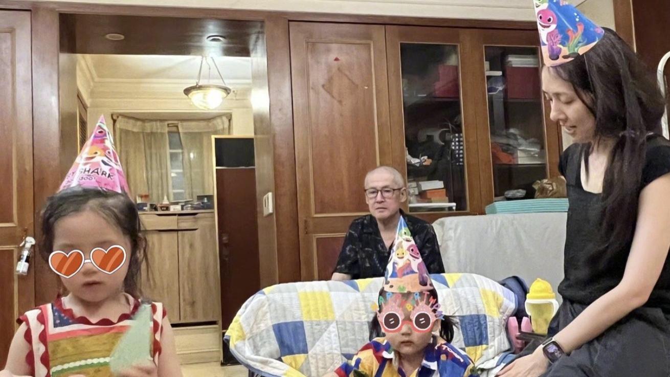向佐为2岁儿子庆生，郭碧婷已带儿女回台湾，郭爸爸出镜老了好多
