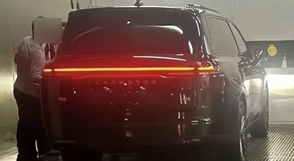 新车掀桌子，直接半价！理想L9同级，又大又便宜，还是800V