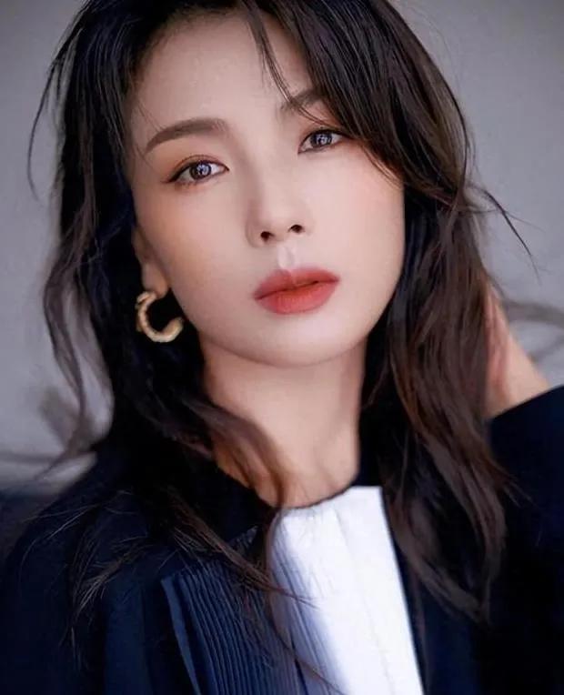 “国民女神”刘涛,连连爆出各种“丑闻”,一夜之间人设崩塌?