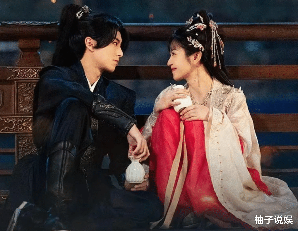 田曦薇与王鹤棣合体录制《你好,星期六》,CP粉直呼“过年了”