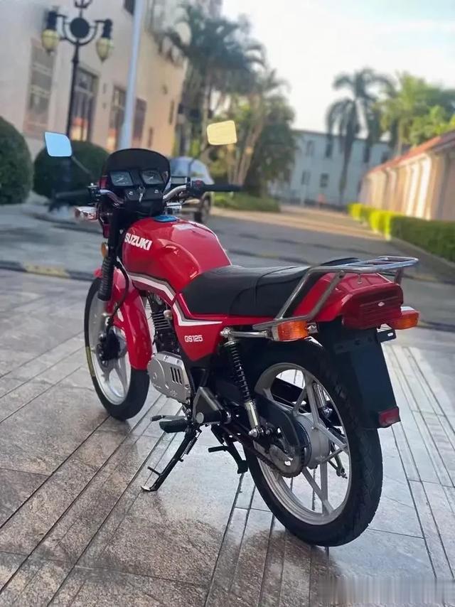 铃木王 GS125：90 年代的梦想之车