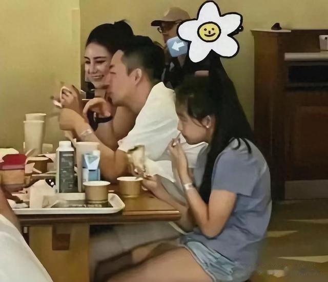 汪小菲直播儿子乱窜“砸场子”信口胡说，都是母亲大S纵容的？