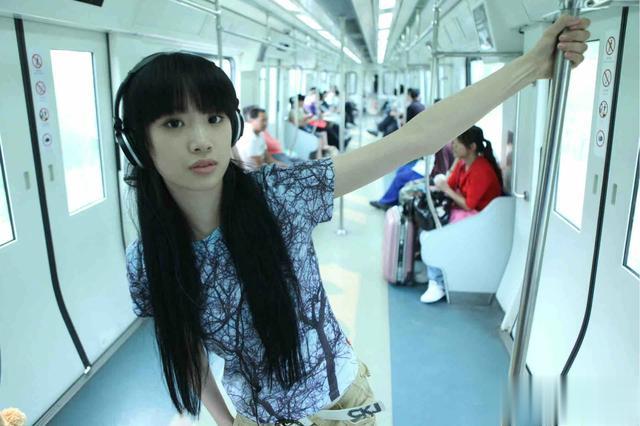 李梦穿性感衣服跳广播体操,网友们都惊呆了!