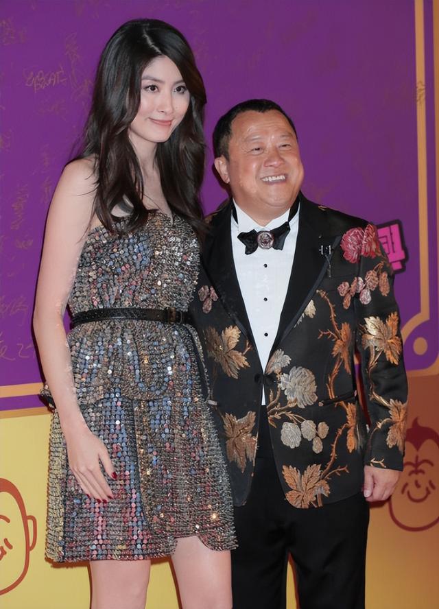 官宣16年后,52岁陈慧琳豪掷百万,撕下了内娱明星的假“面具”