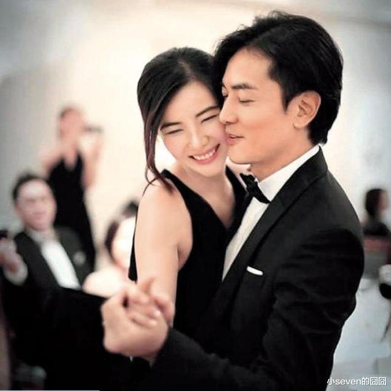 49岁蒙嘉慧近照曝光,复出工作略显老态,眉眼耷拉网友表示不敢认