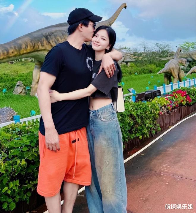 杜淳老婆带女儿吃饭，左半身被沸汤烫伤，幸运及时跟孩子换了位置