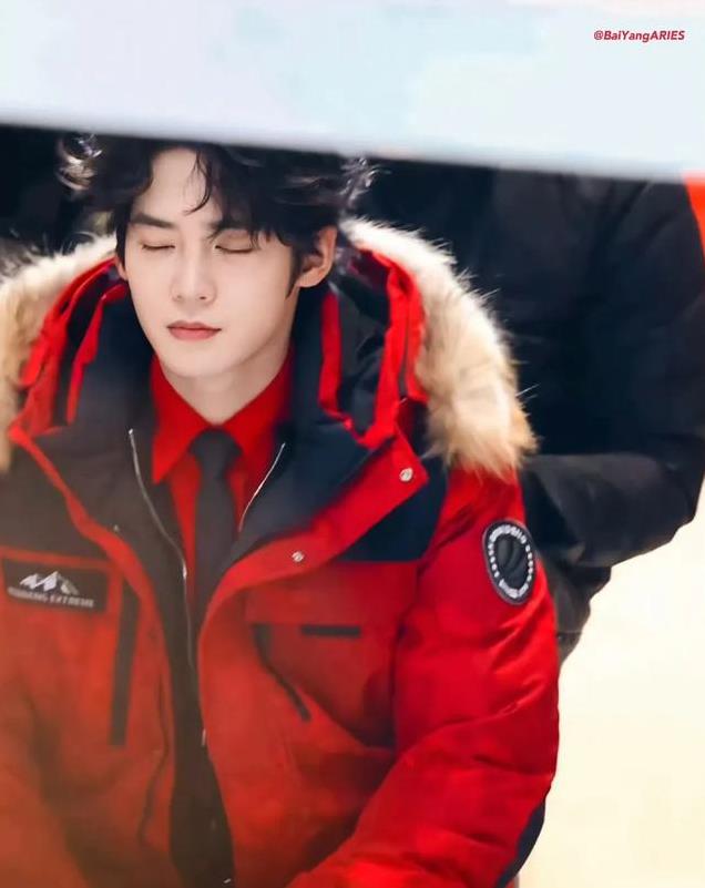 平心而论,内娱真正的绝色美男只有12位,他们酷帅雅痞,清新性感