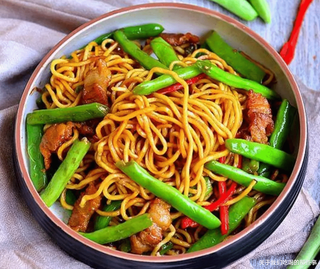 豆角焖面怎么做才好吃?手把手教您在家做,面条不粘不坨、味道浓