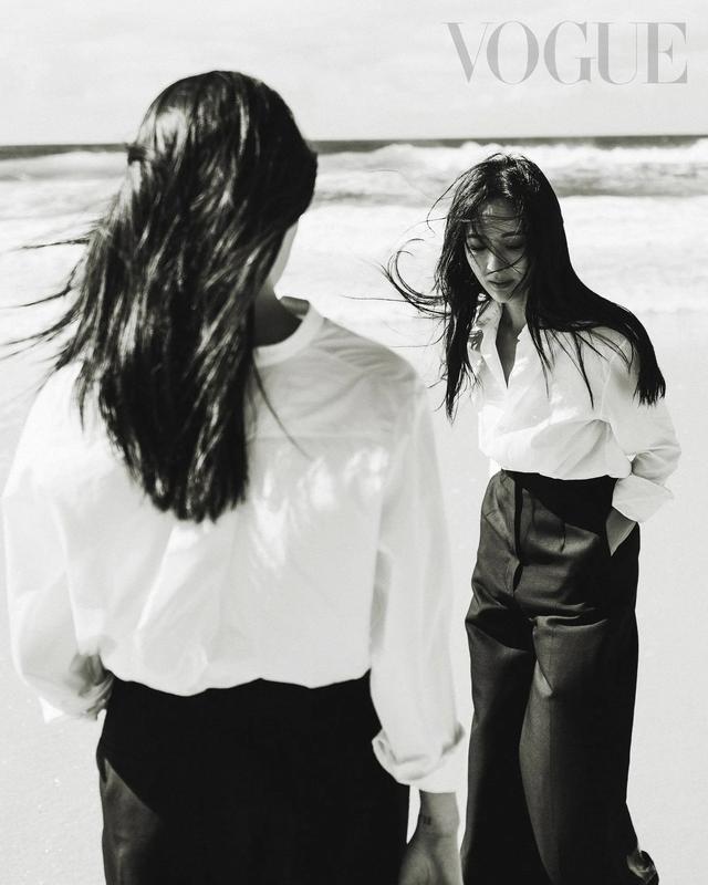 孙芸芸和女儿廖思惟登台版Vogue杂志封面，分不清哪个是妈！