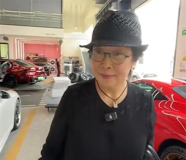 猴哥说车承认破产，央视主持张越采访记录曝光，竟对妻子表达不满