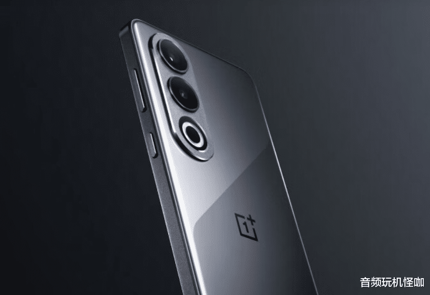 一言不合就模仿,导致用户购机欲望下滑,行业正在倒退