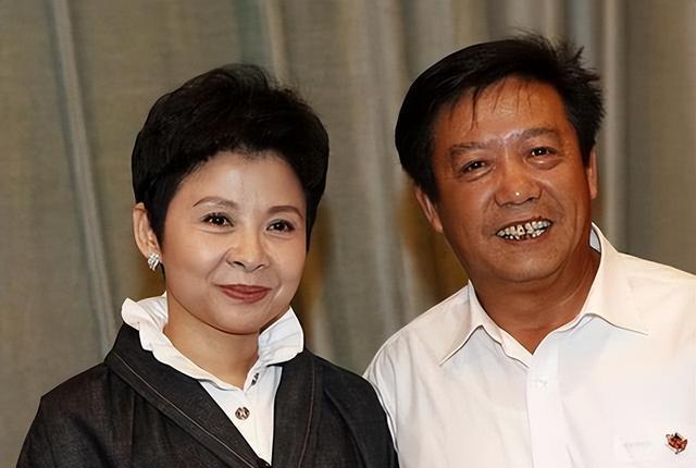 赖昌星不再隐瞒，被捕后揭露与董文华的关系，难怪老艺术家会退圈