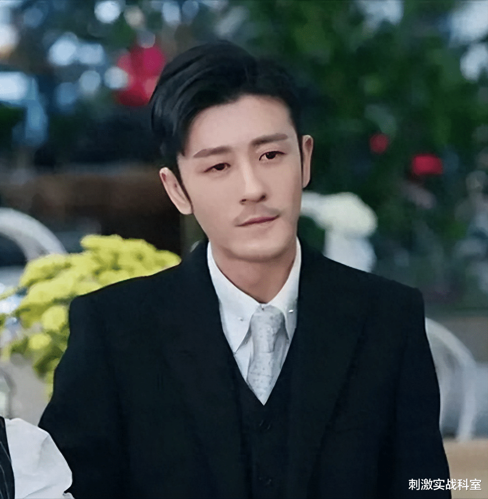 亲妈和干妈全是导演，耗时20年都能没捧红他，却在娶妻改名后爆火