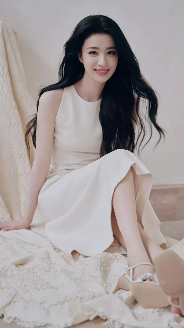 王楚然,自信美丽,身材超好