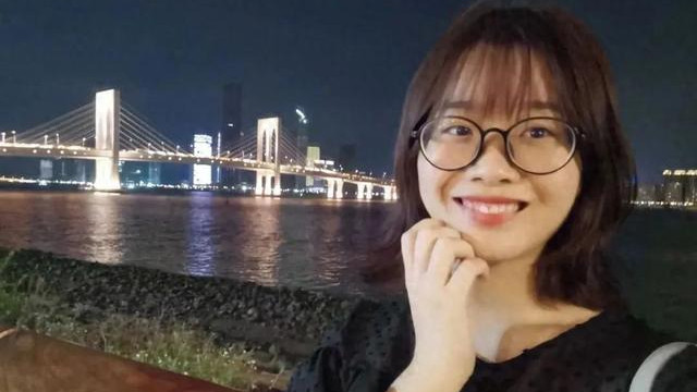 雷军千万年薪聘用的95后女生履历