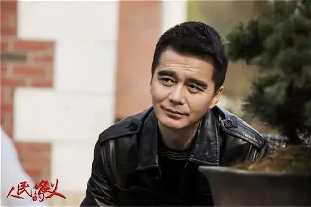 才播2集,收视第1,央8这部剧,成2024年度最大黑马