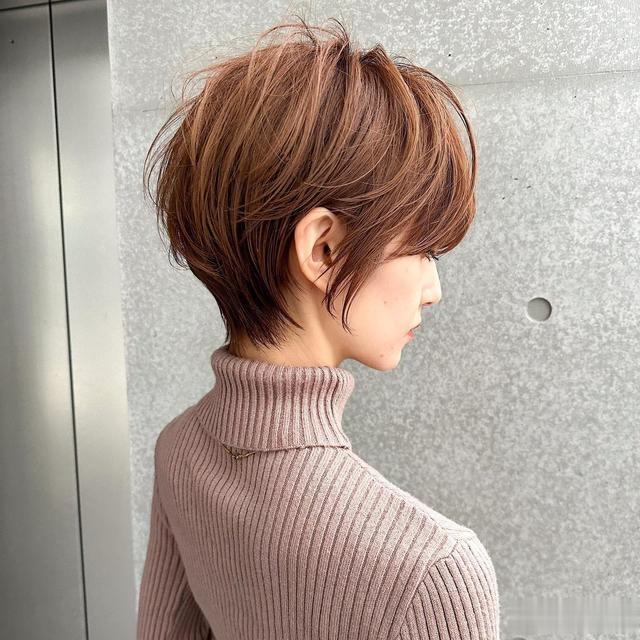 40到60岁的女性,短发这样整,很美很减龄