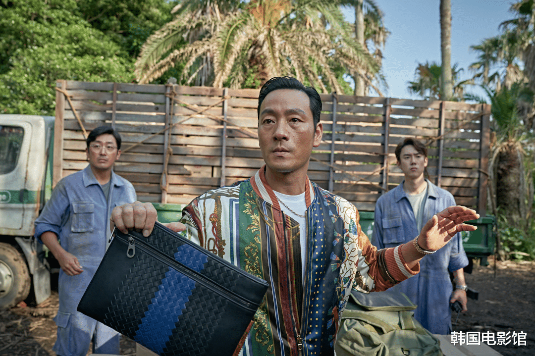 一口气刷完全集，Netflix顶级投资口碑崩盘！