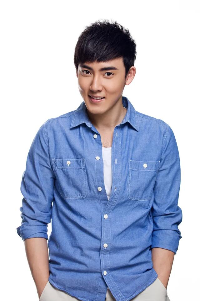 吴镇宇带不动,曾志伟教不会,赵雅芝不嫌弃笨,他不红是有原因的