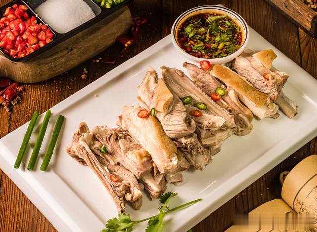 炖羊肉原来这么简单！放入这4种香料，羊肉软嫩羊汤不膻