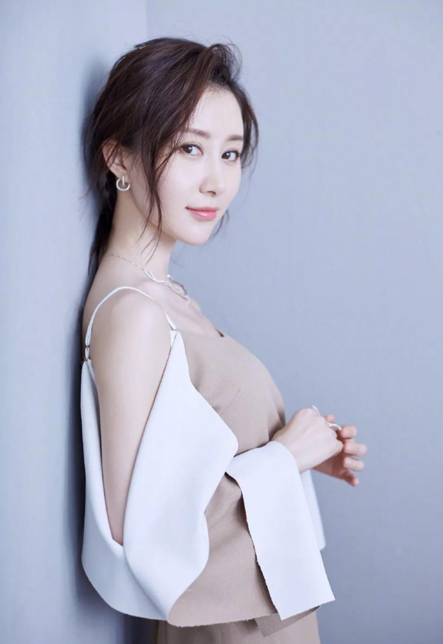 37岁舒畅现状:没有戏拍,不结婚不恋爱,却赚了好几个亿