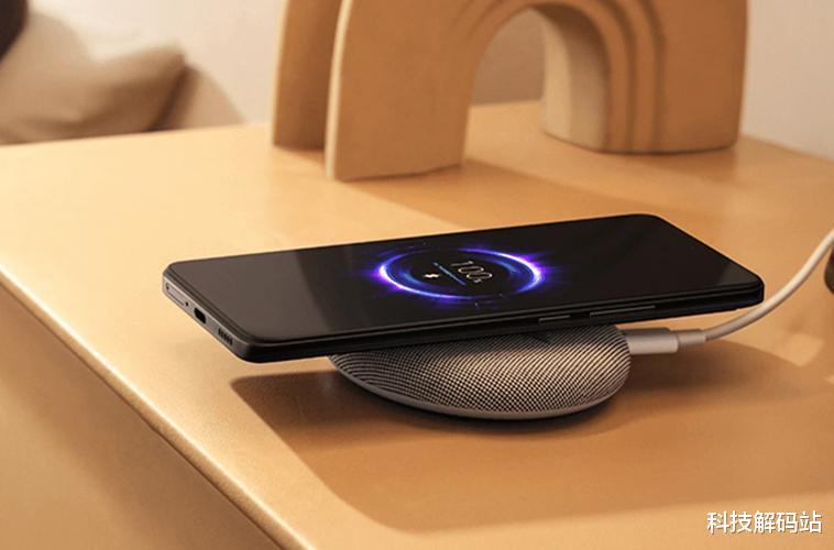 高端產(chǎn)品大眾化？曝紅米K80系列將搭載50W無線充電，價格小幅上漲