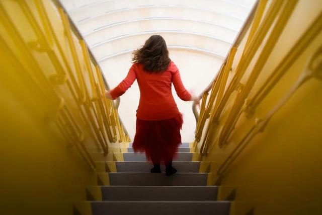 不是颈椎病!有一种晕叫“耳石症”,出现以下4个症状要警惕