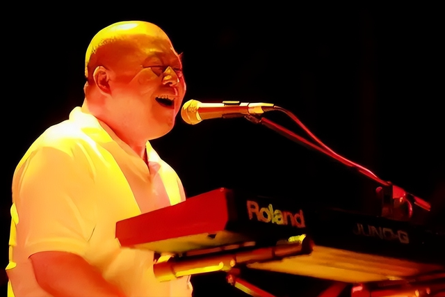 黑道歌手臧天朔有多狂，扇梅婷耳光，砸刘德华场子，结局令人唏嘘