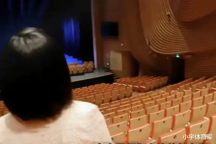 金星国内的演出全部被取消！被扒出给美国以色列站台，举彩虹旗惹众怒