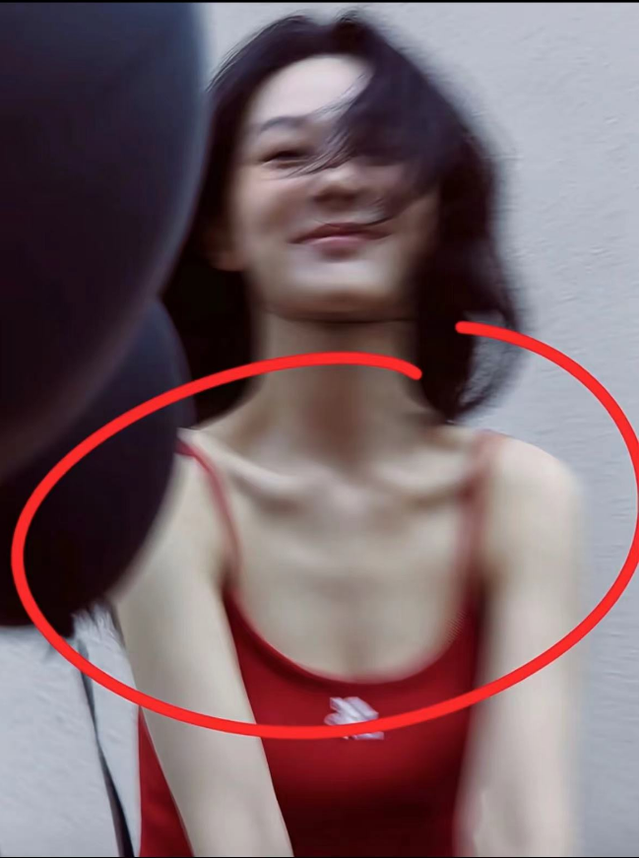 杨紫减肥法：18天瘦22斤，边拍戏边把肥减了，瘦成纸片人真上镜！