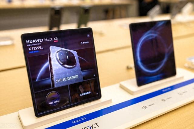 华为pura80的ultra版本，要使用新的大底潜望式长焦镜头？