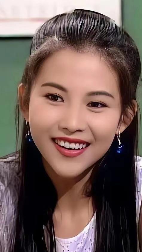 蔡少芬:17岁替母还债跟刘銮雄6年,恋吴奇隆3年,为何下嫁张晋?