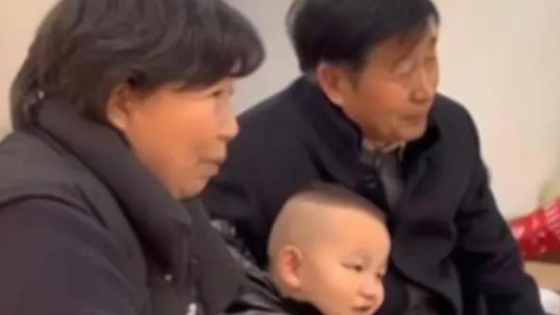 真优秀！熊磊晒儿子言宝跳舞动作到位，前婆婆许敏却再遭指责