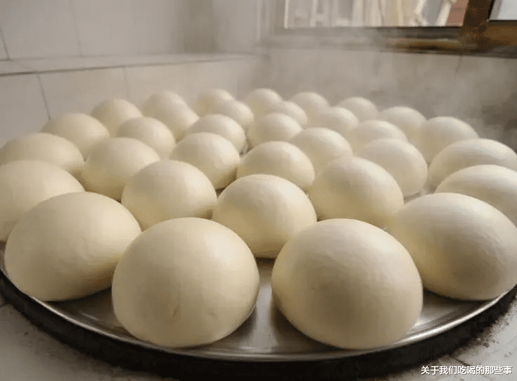 蒸馒头,只放酵母是“外行”,多加3种食材,馒头香软筋道更好吃