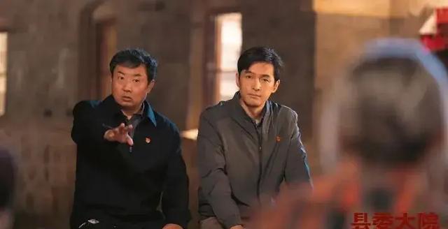 表明演员，实则“反恐专家”，这老戏骨不知不觉“骗”观众好多年