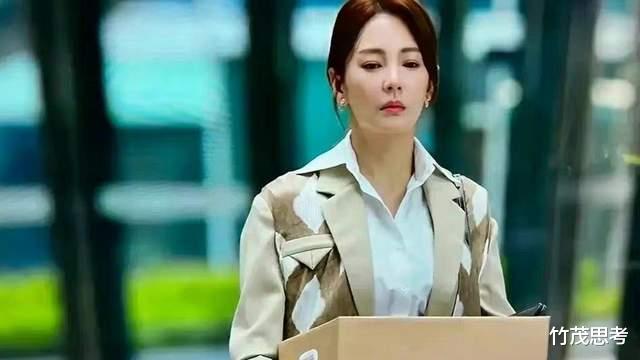 为何影视剧中离职都抱着一个纸箱子离开，而现实离职根本不会出现这种现象